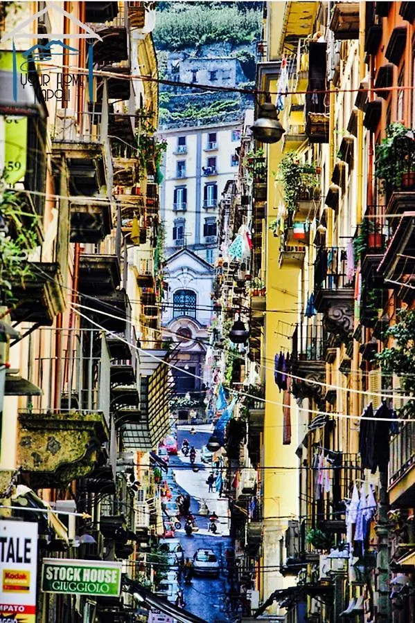 Your Home Napoli 0*, Nápoles Italia