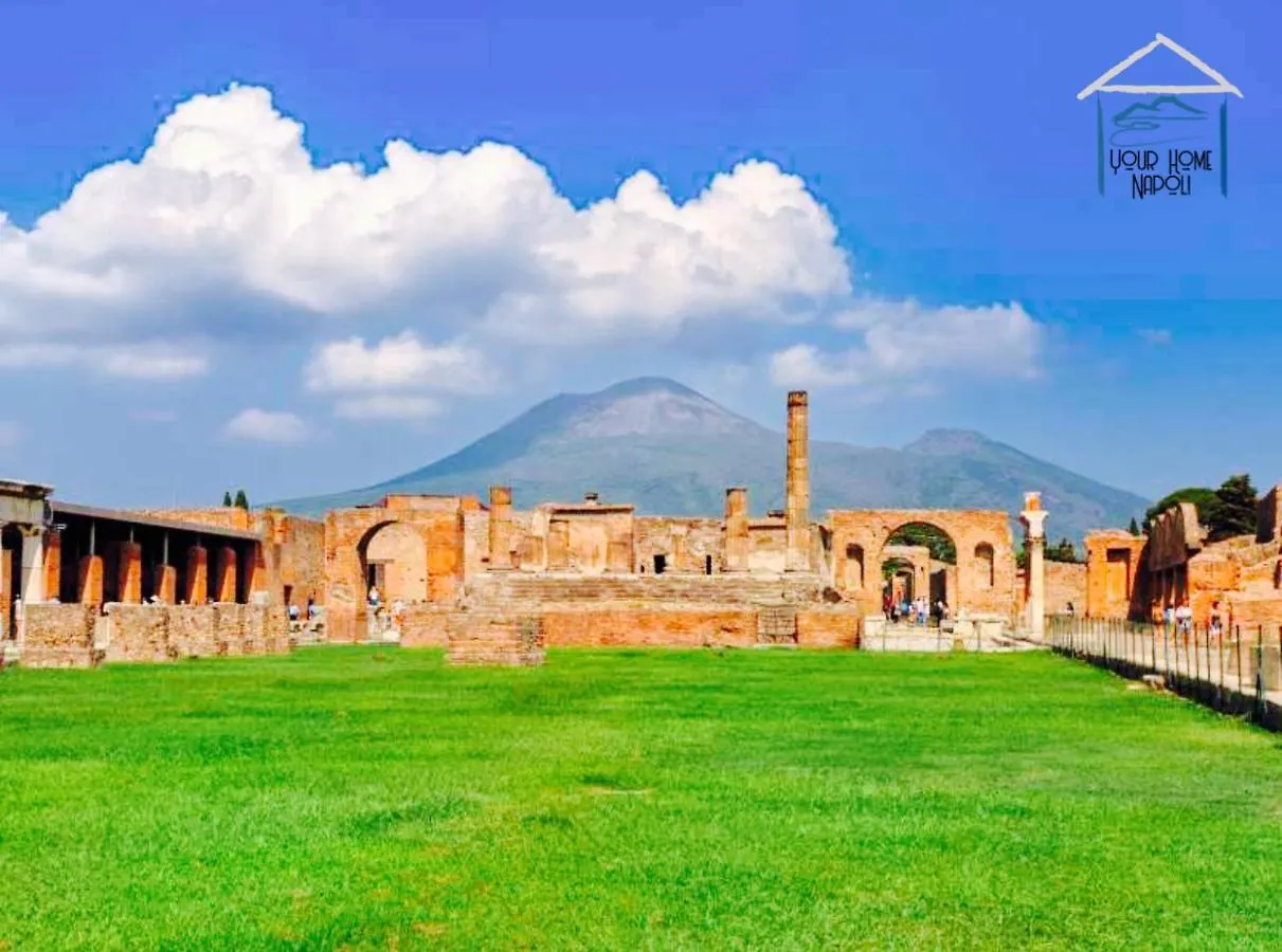 Your Home Napoli 0*, Napels Italië